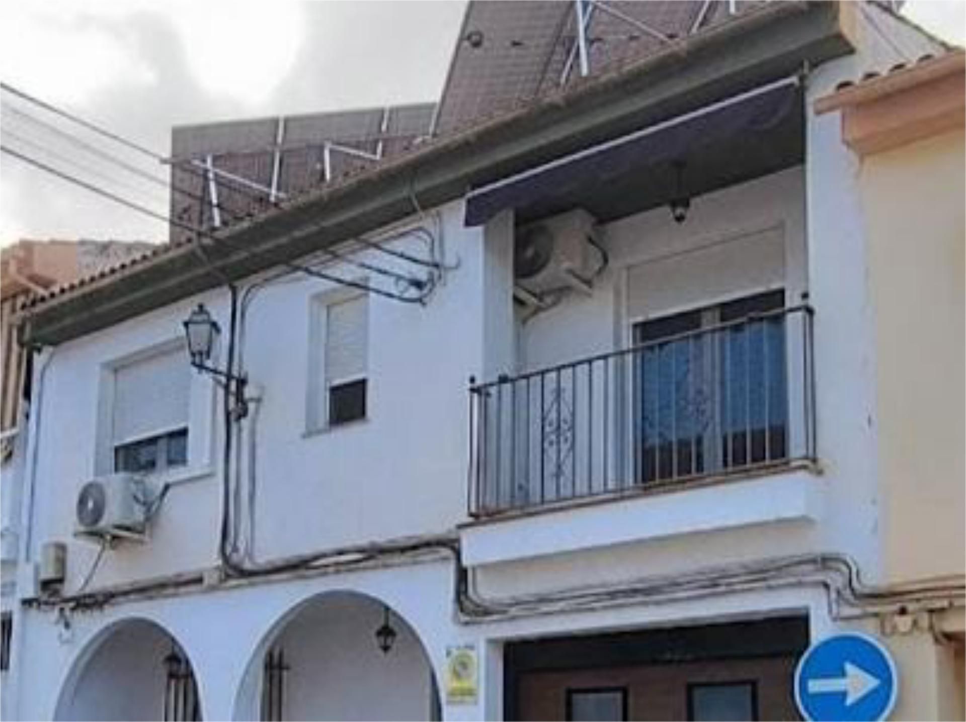 Vista exterior de Casa adosada en venda en La Zubia amb Aire condicionat, Terrassa i Balcó