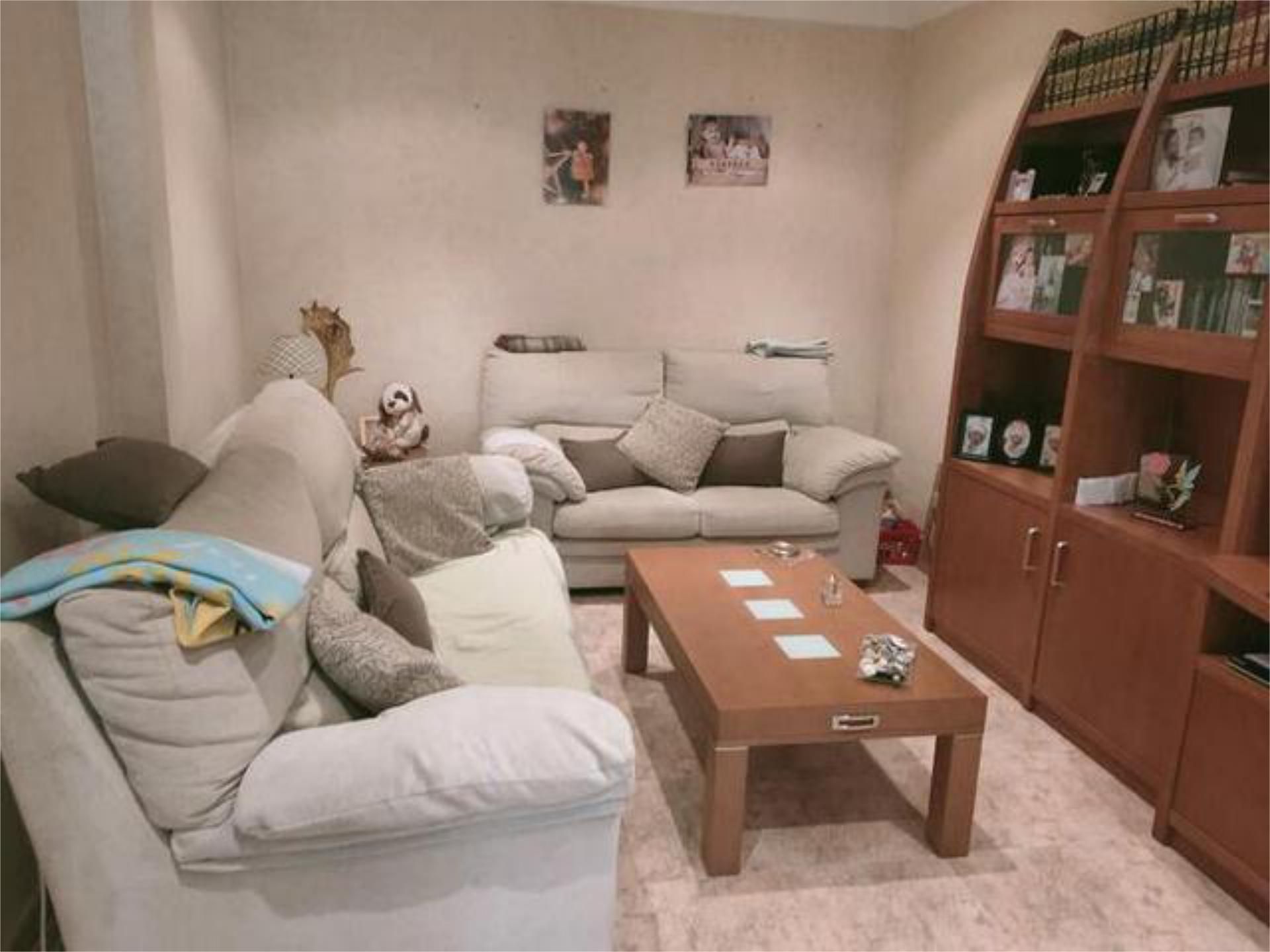 Living room of Single-family semi-detached to rent in Calera y Chozas  with Heating, Private garden and Storage room