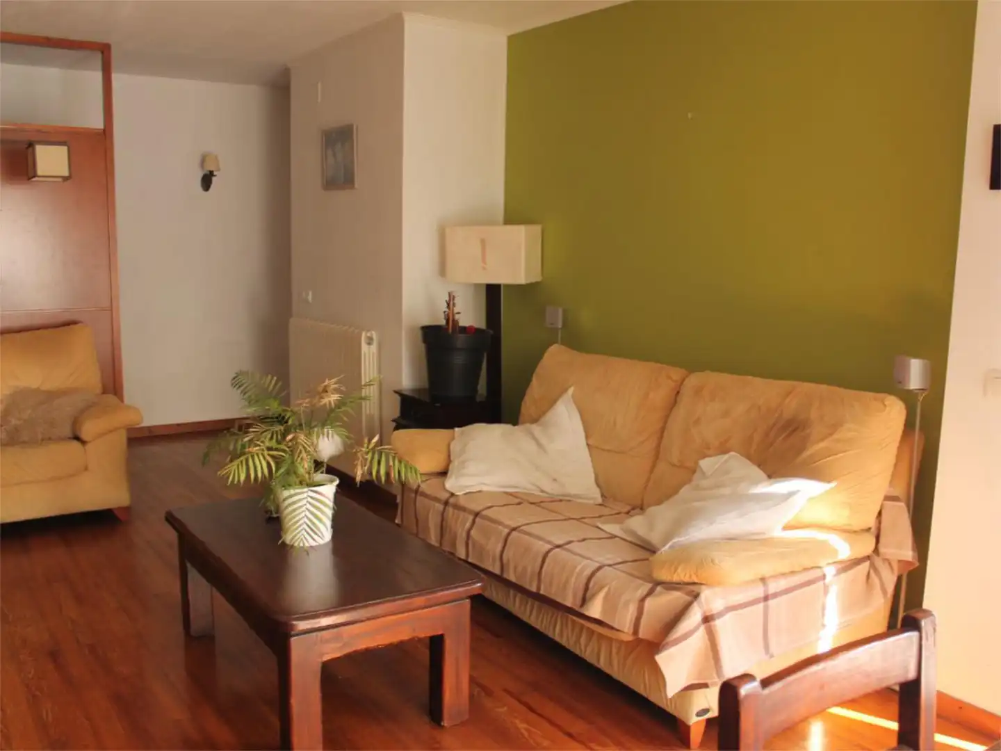 Piso en venta en Carrèr Aneto, 7, Vielha Sala de estar de Piso en venta en Vielha e Mijaran con Calefacción, Parquet y Terraza