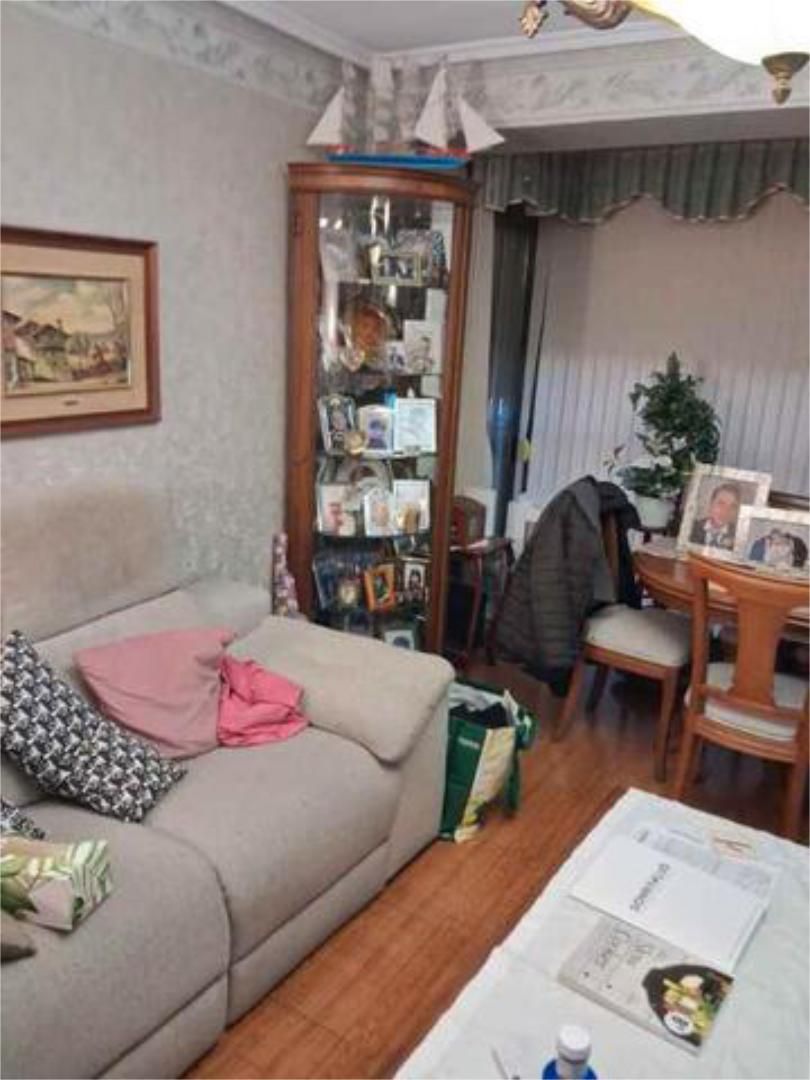 Sala de estar de Piso en venta en Valladolid Capital con Calefacción, Trastero y Amueblado