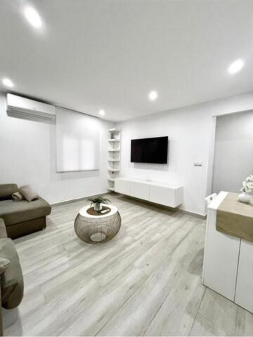 Flat to rent in Arenal - Museo Living room of Flat to rent in  Sevilla Capital  with Heating and Furnished