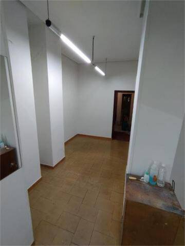 Local comercial en Alquiler en El Carbayedo - El Quirinal