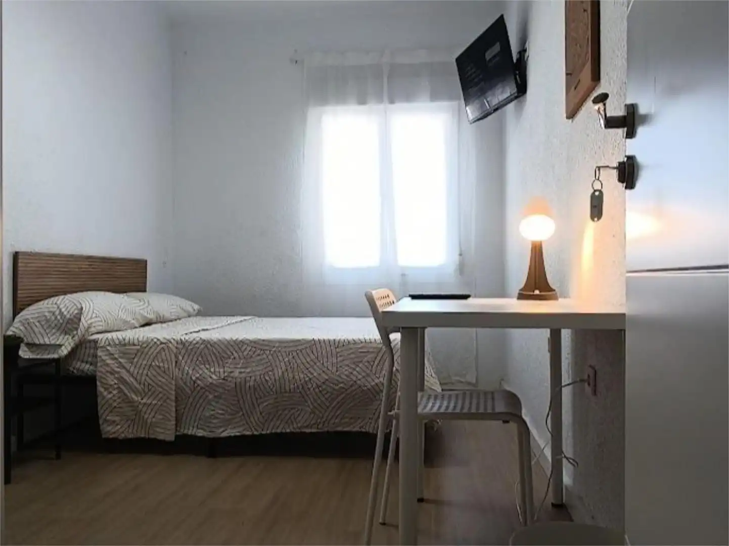 Habitación en Calle de Pedro López de Luna, 31, Ciudad Jardín - Parque Roma Habitación de Piso para compartir en Zaragoza con Calefacción, Parquet y Amueblado