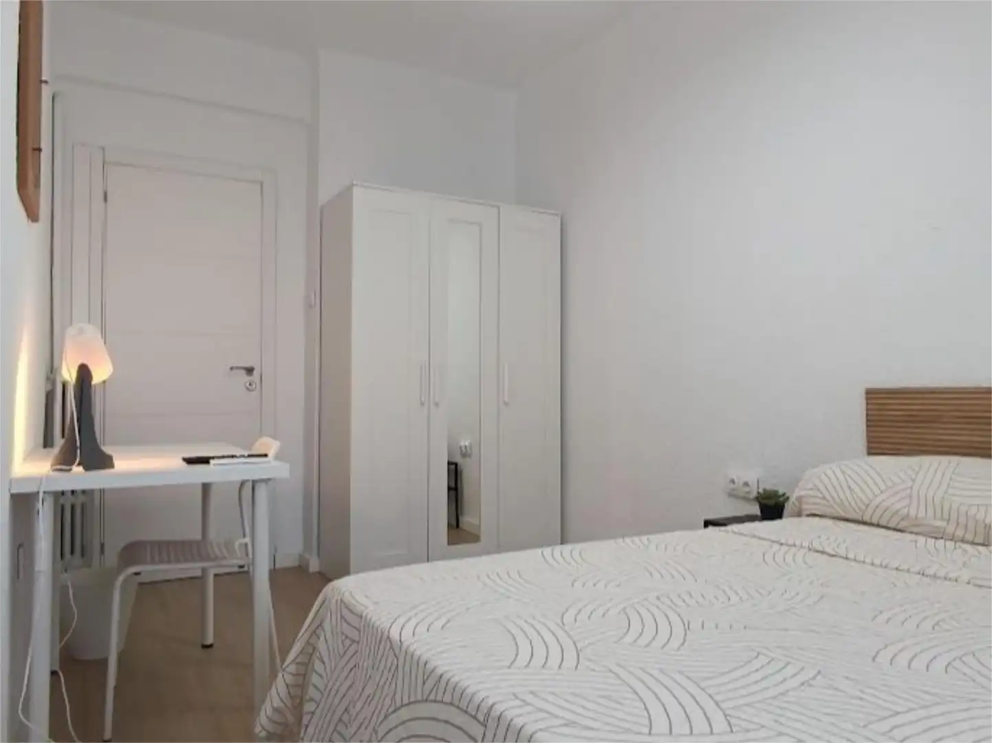 Habitación en Calle de Pedro López de Luna, 31, Ciudad Jardín - Parque Roma Habitación de Piso para compartir en Zaragoza con Calefacción, Parquet y Amueblado