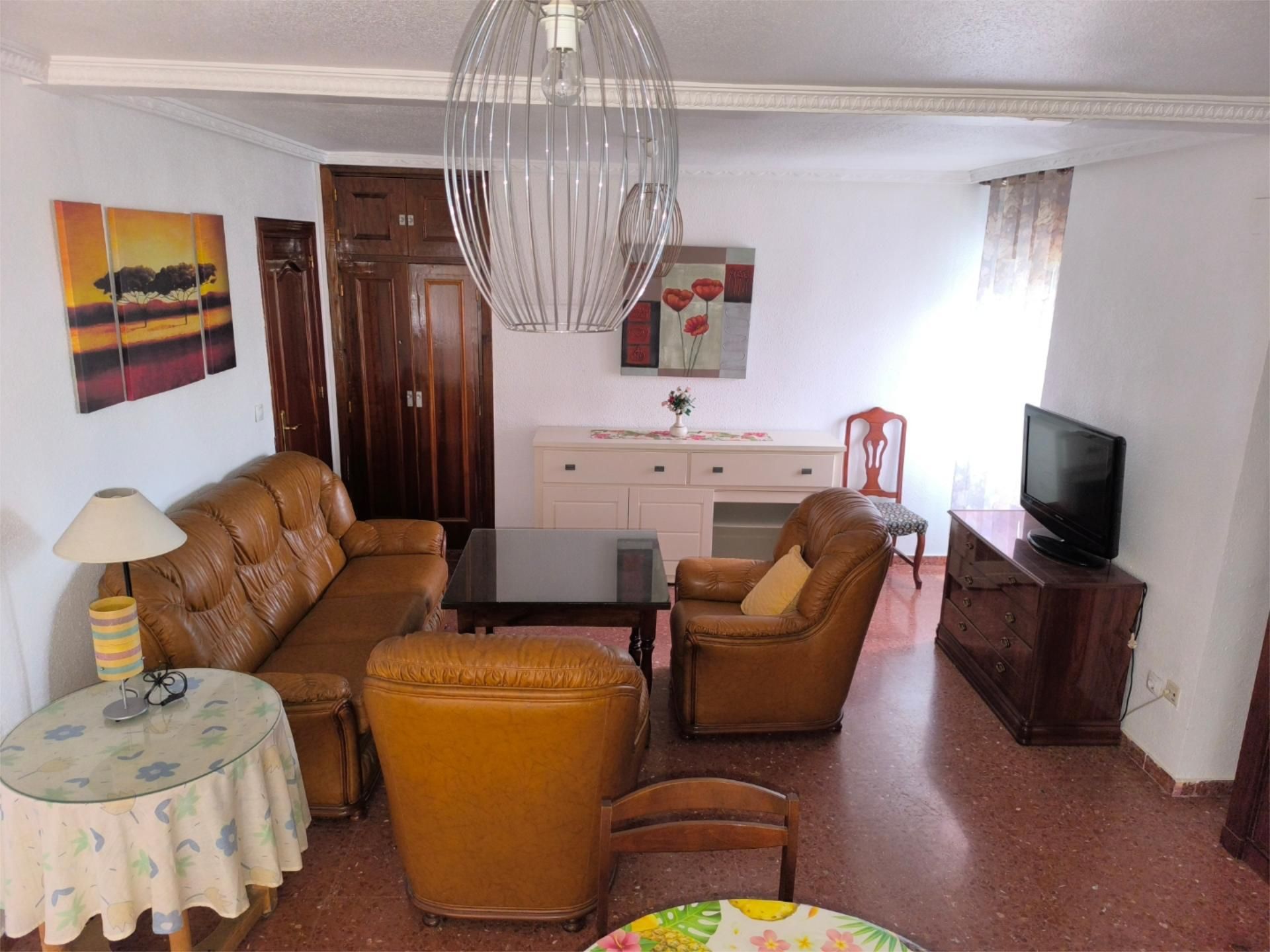 Sala d'estar de Pis de lloguer en  Granada Capital amb Aire condicionat i Balcó