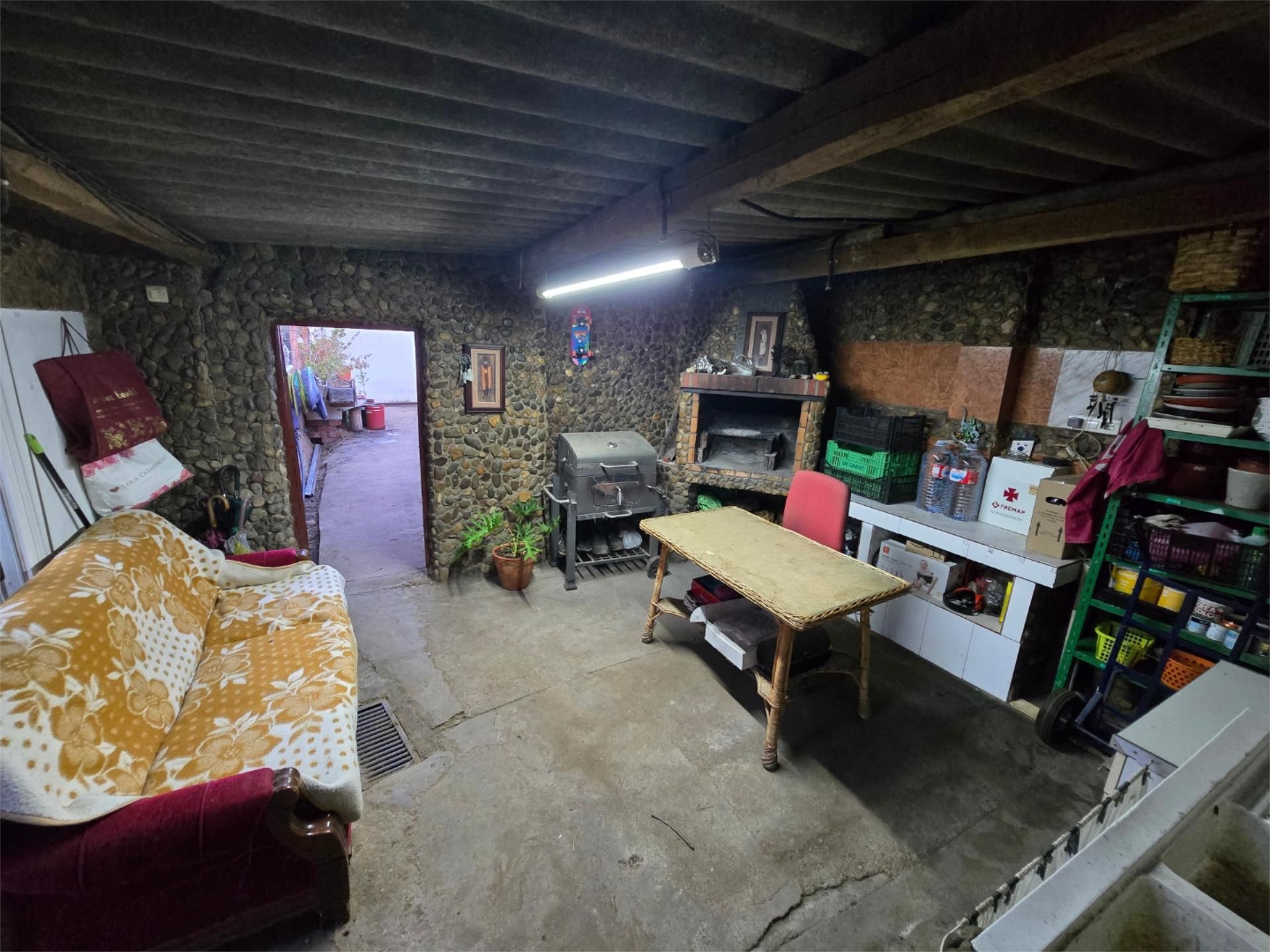 House or chalet for sale in Sariegos  with Heating, Private garden and Parquet flooring