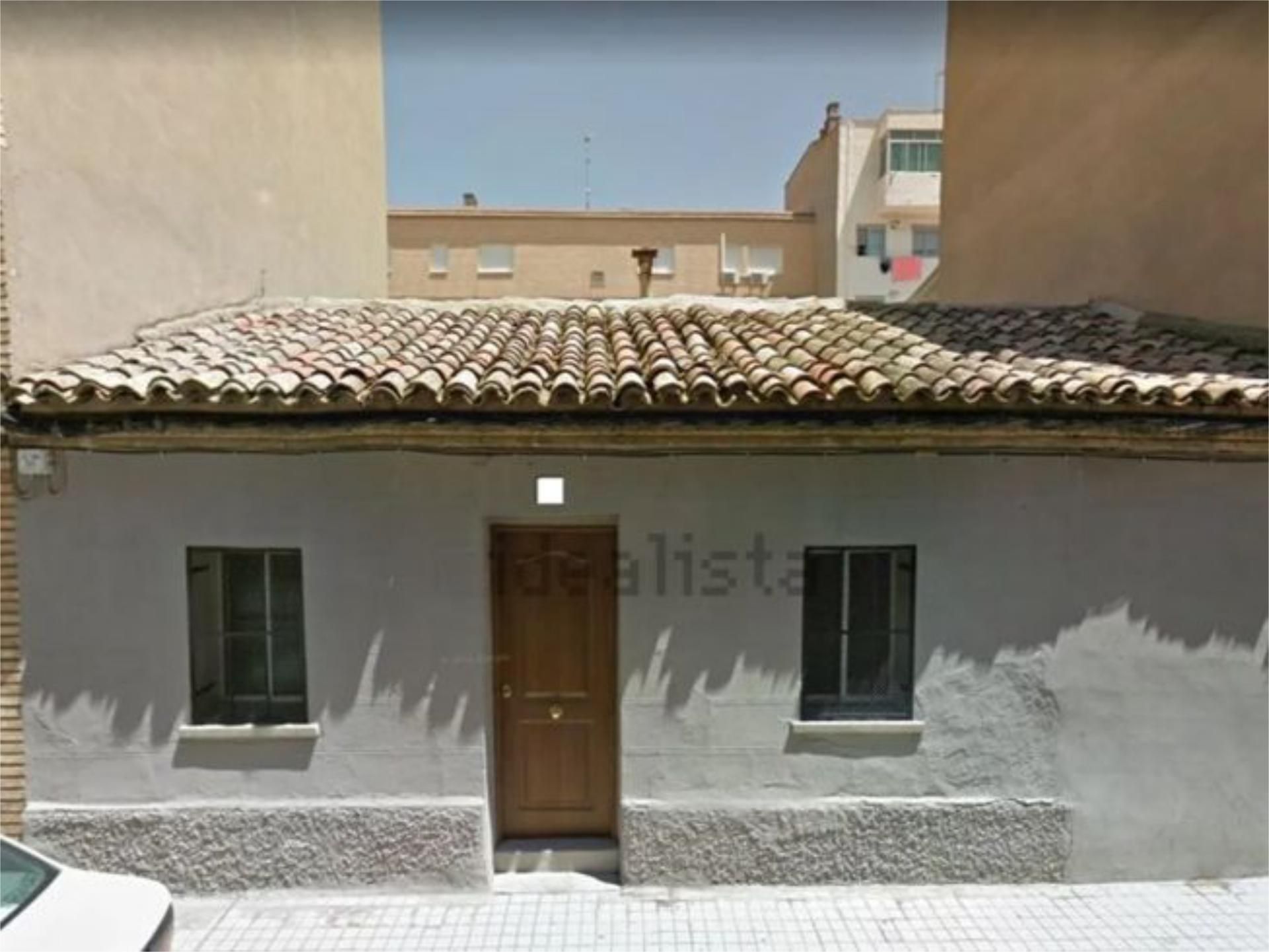 Vista exterior de Pis en venda en  Zaragoza Capital amb Jardí privat i Terrassa