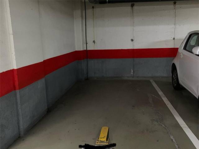 Garaje en Venta en Carretera Reial, 102 en Centre