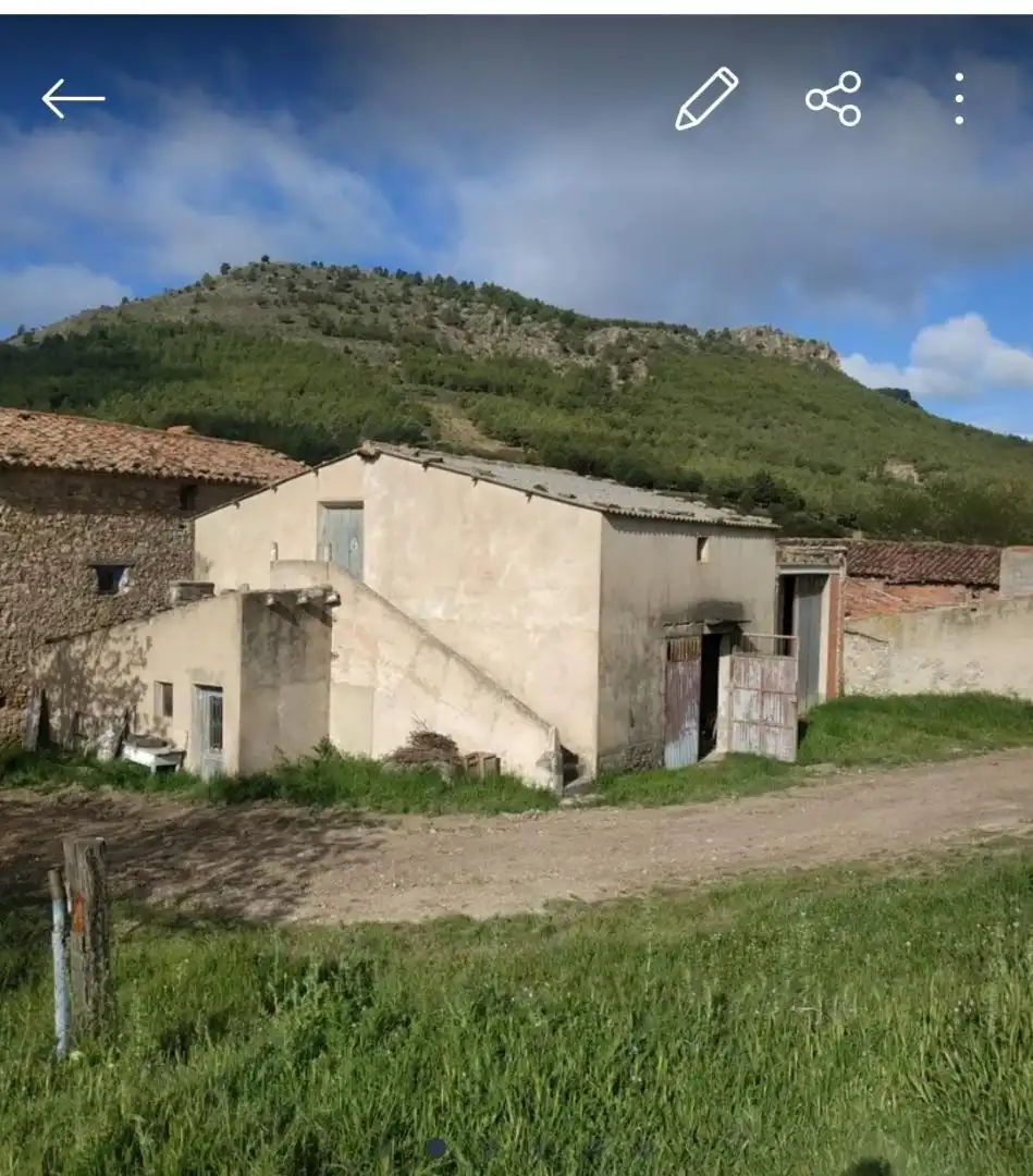 Terreno en venta en Calle Olmo, 14, Salvacañete Vista exterior de Terreno en venta en Salvacañete