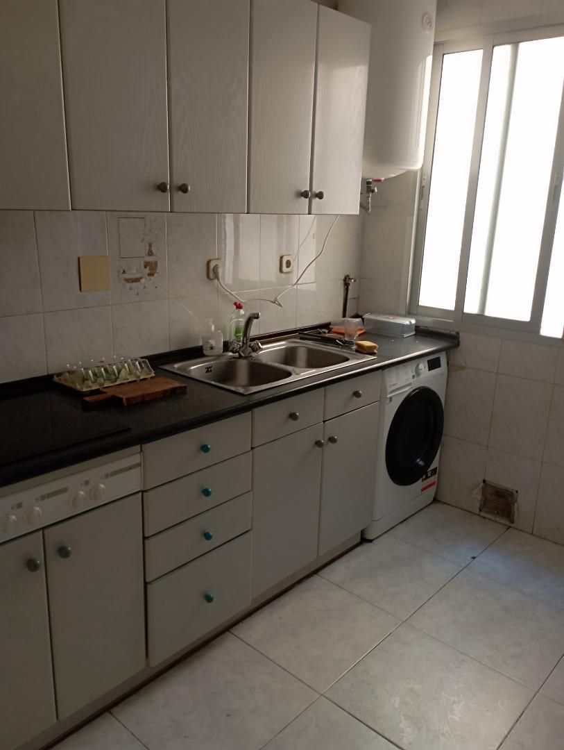 Kitchen of Apartment to share in Monzón  with Furnished, Oven and Washing machine
