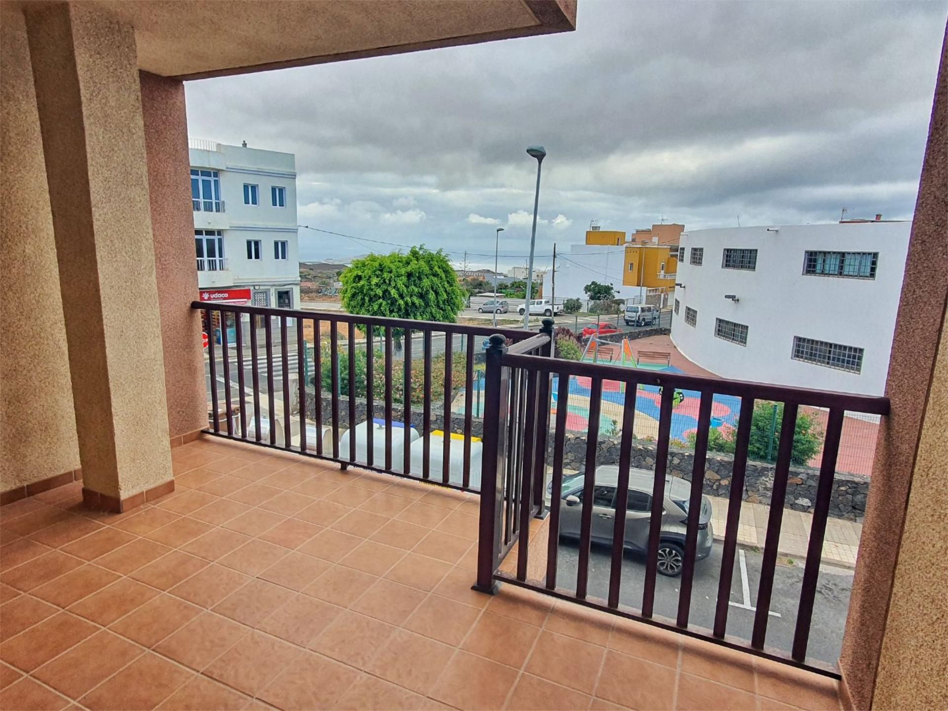 Exterior view of Flat to rent in Ingenio  with Community parking and Balcony