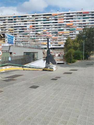 Garaje en Alquiler en Barri de les Corts