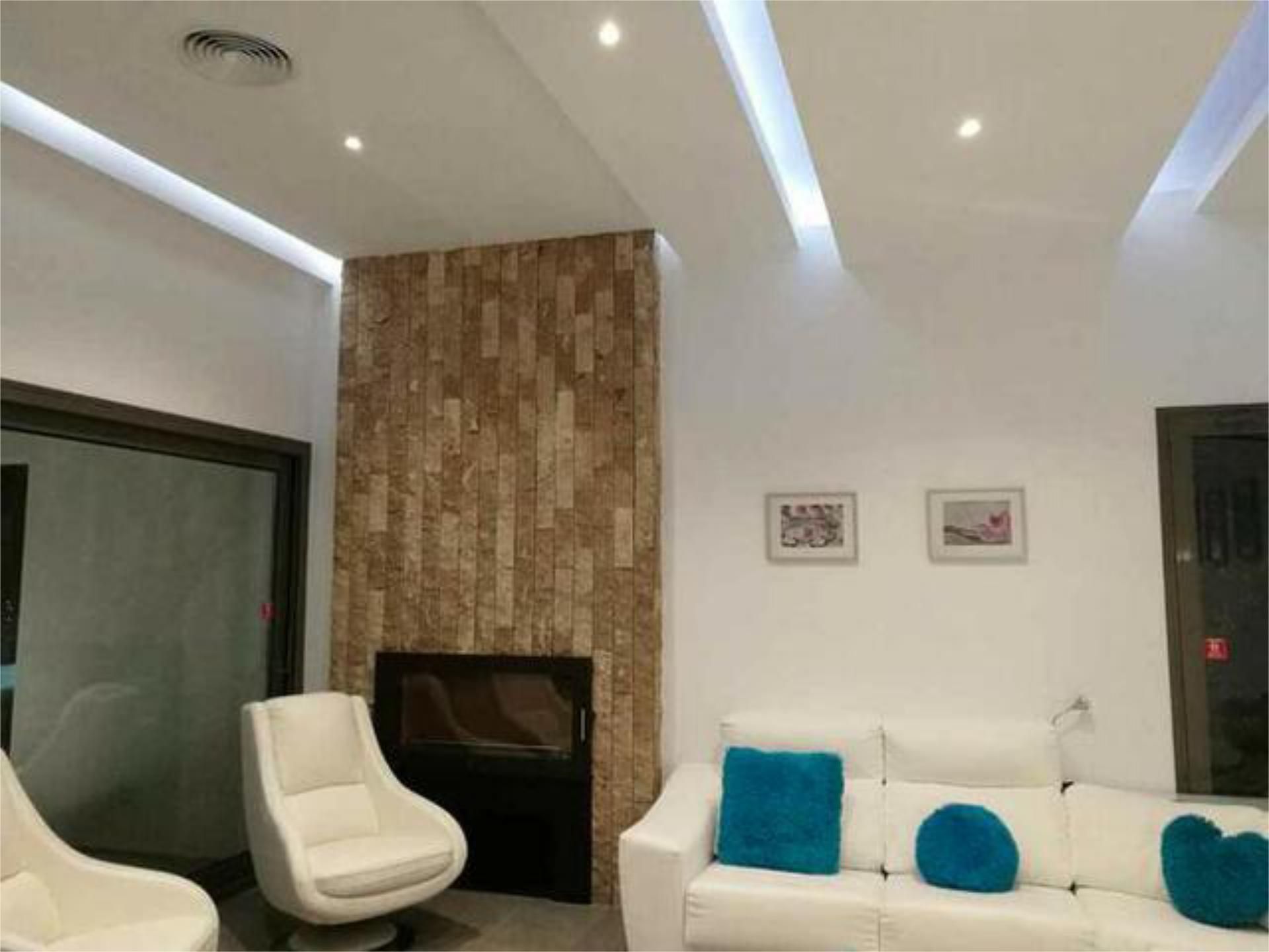 Living room of Single-family semi-detached for sale in Torremolinos  with Private garden, Terrace and Storage room
