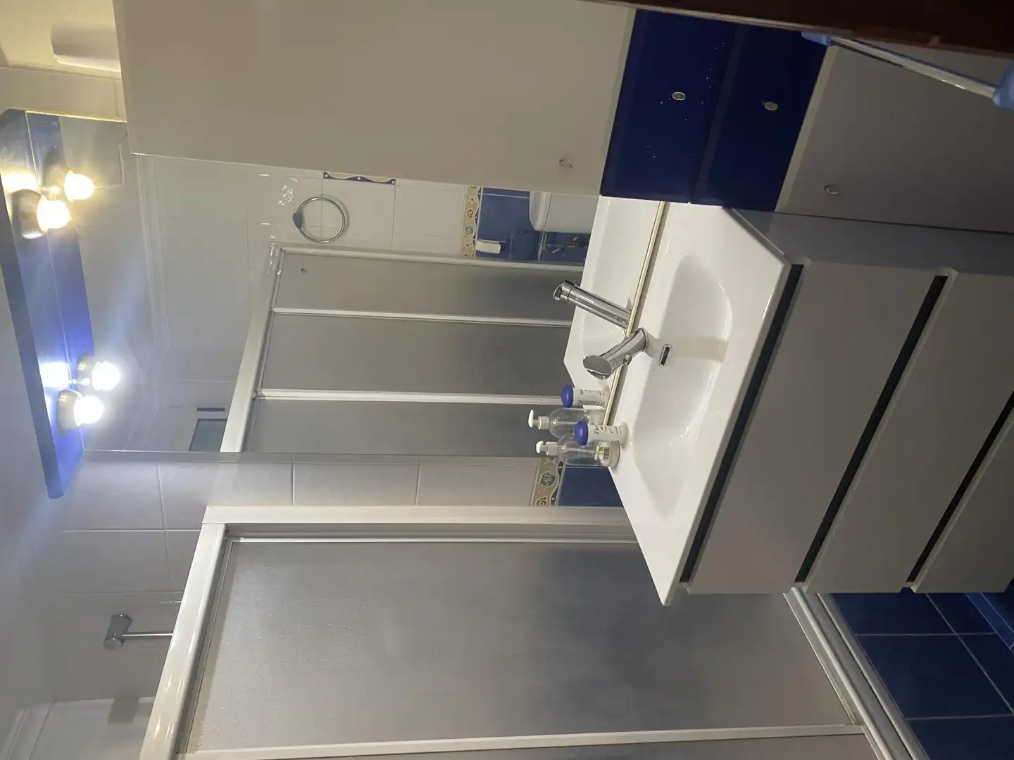 Room in Calle Río Genil, 10, Poble Nou Bathroom of Flat for share in Valencia with Heating, Furnished and Balcony