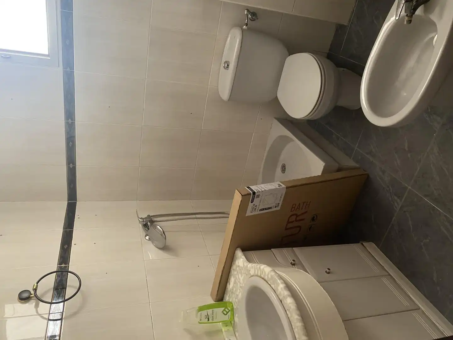 Room in Calle Río Genil, 10, Poble Nou Bathroom of Flat for share in Valencia with Heating, Furnished and Balcony