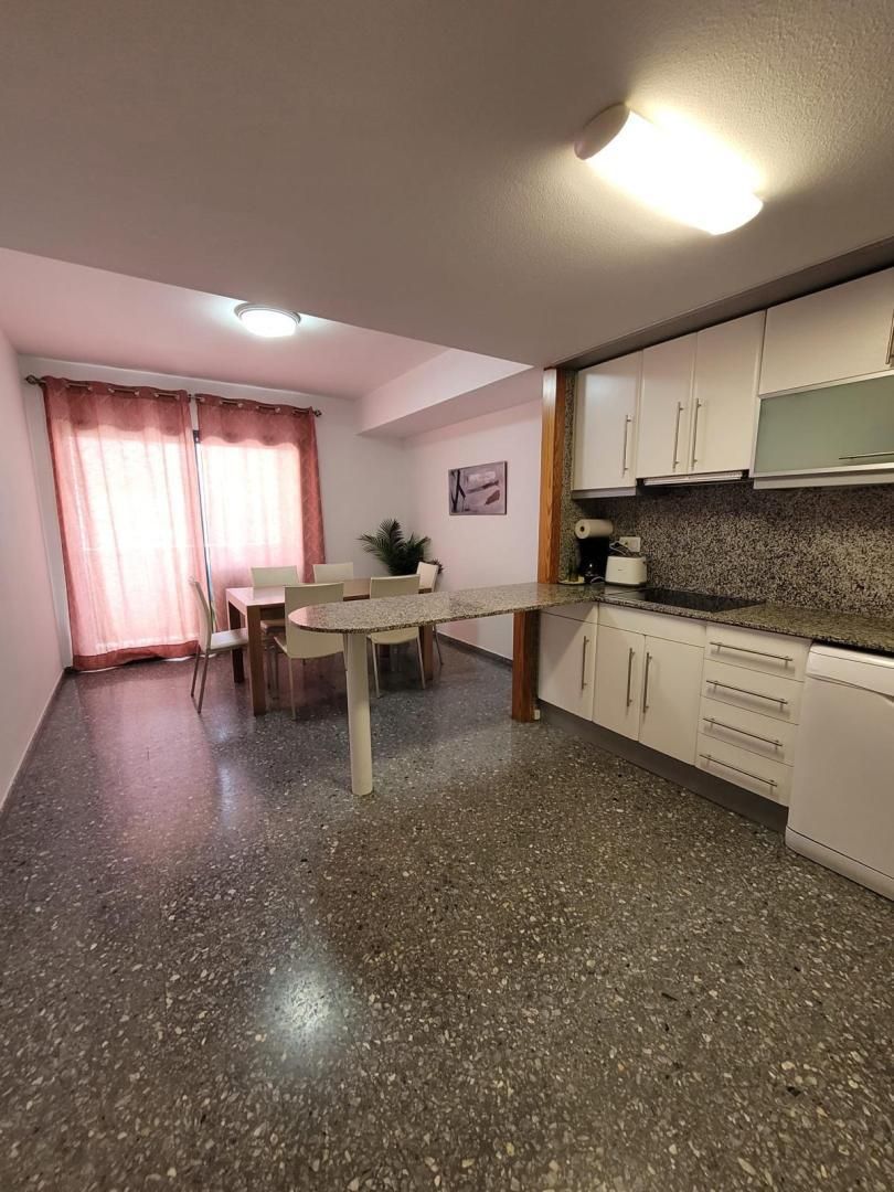 Kitchen of Flat to share in Alicante / Alacant  with Storage room, Swimming Pool and Balcony