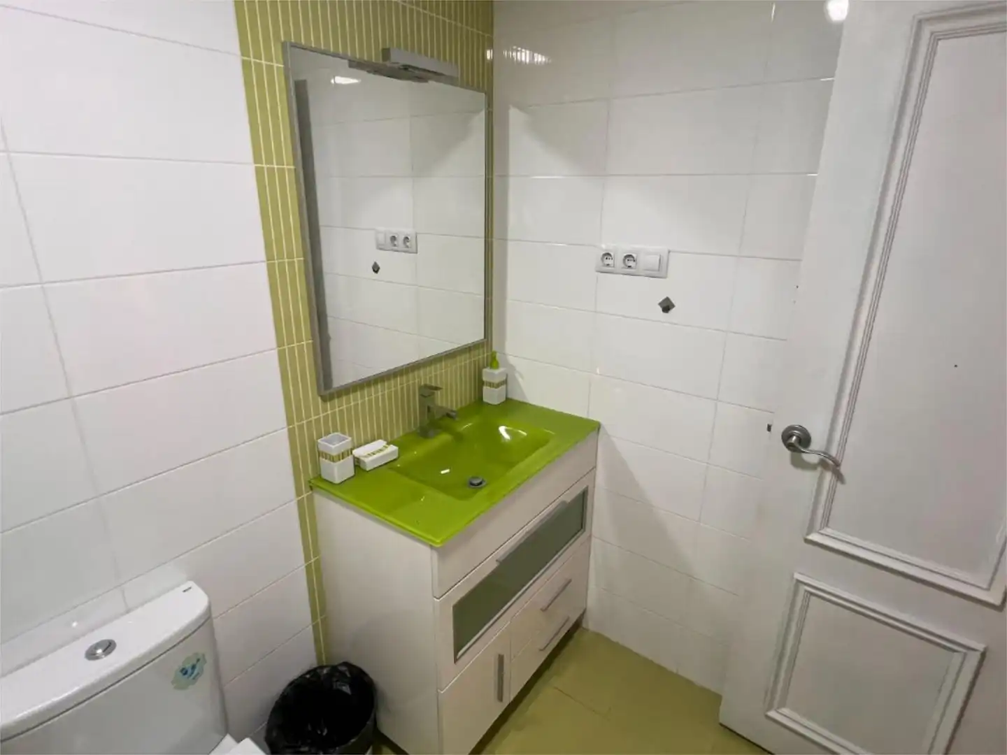 Flat for sale in Avenida Costa del Sol, 9, Laguna Beach Bathroom of Flat for sale in Torrox with Air Conditioner and Swimming Pool
