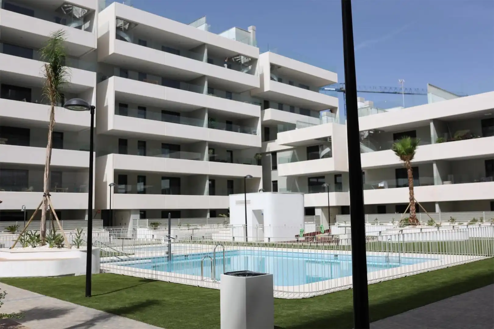 Piso en venta en Avenida de Palmas Altas, 2, Palmas Altas Piscina de Piso en venta en Sevilla Capital con Aire acondicionado y Terraza