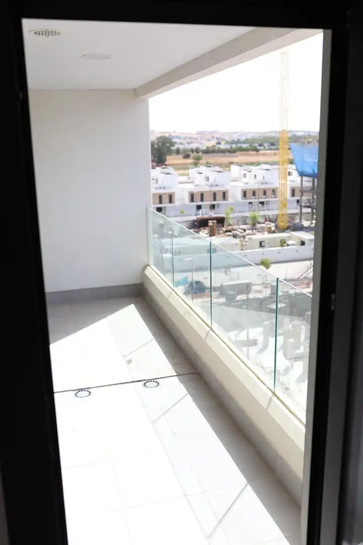 Piso en venta en Avenida de Palmas Altas, 2, Palmas Altas Terraza de Piso en venta en Sevilla Capital con Aire acondicionado y Terraza