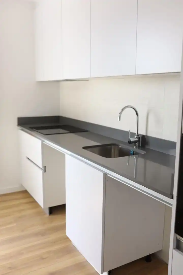 Piso en venta en Avenida de Palmas Altas, 2, Palmas Altas Cocina de Piso en venta en Sevilla Capital con Aire acondicionado y Terraza