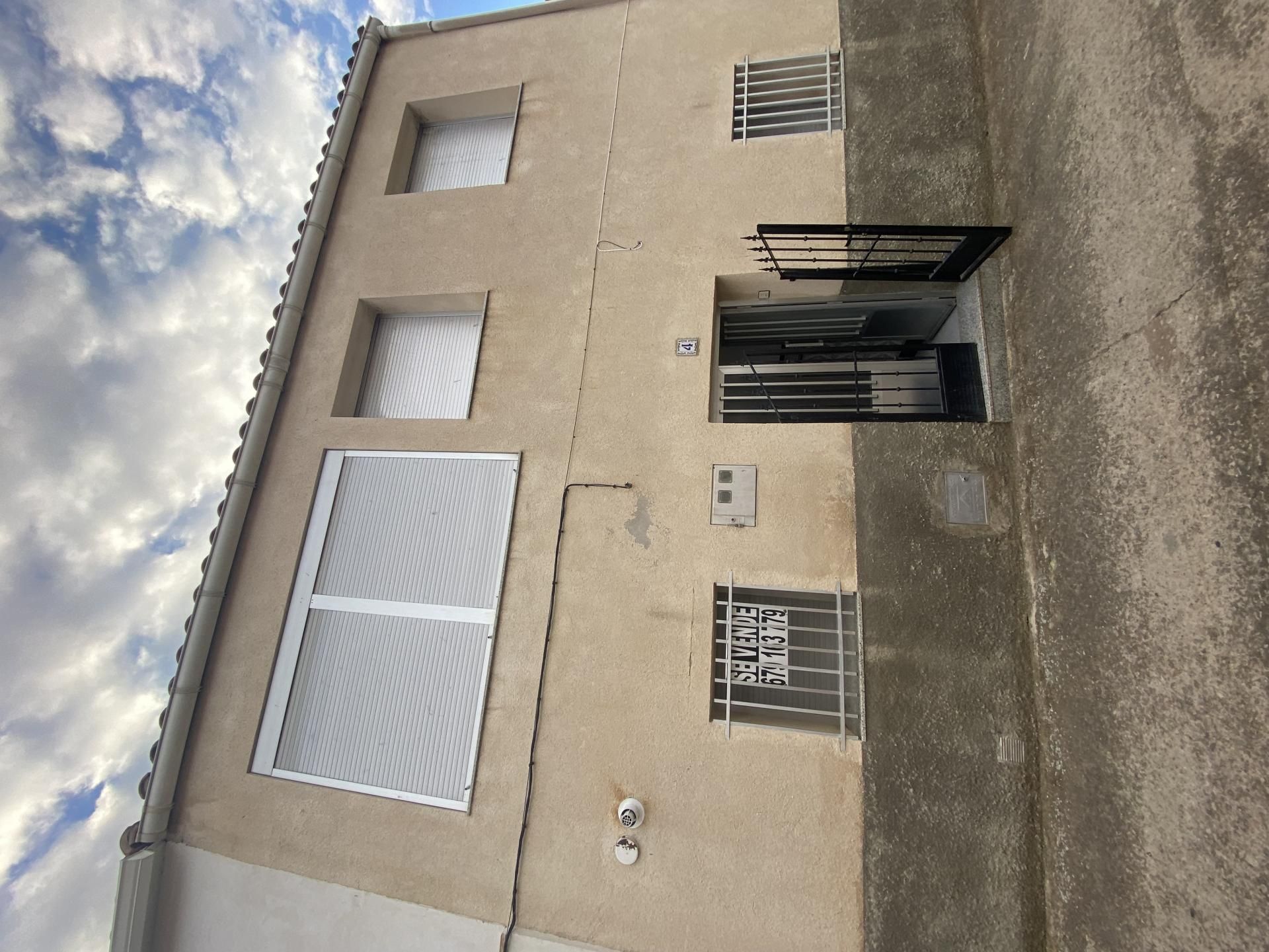 Exterior view of Single-family semi-detached for sale in Torre de Santa María  with Terrace, Furnished and Balcony