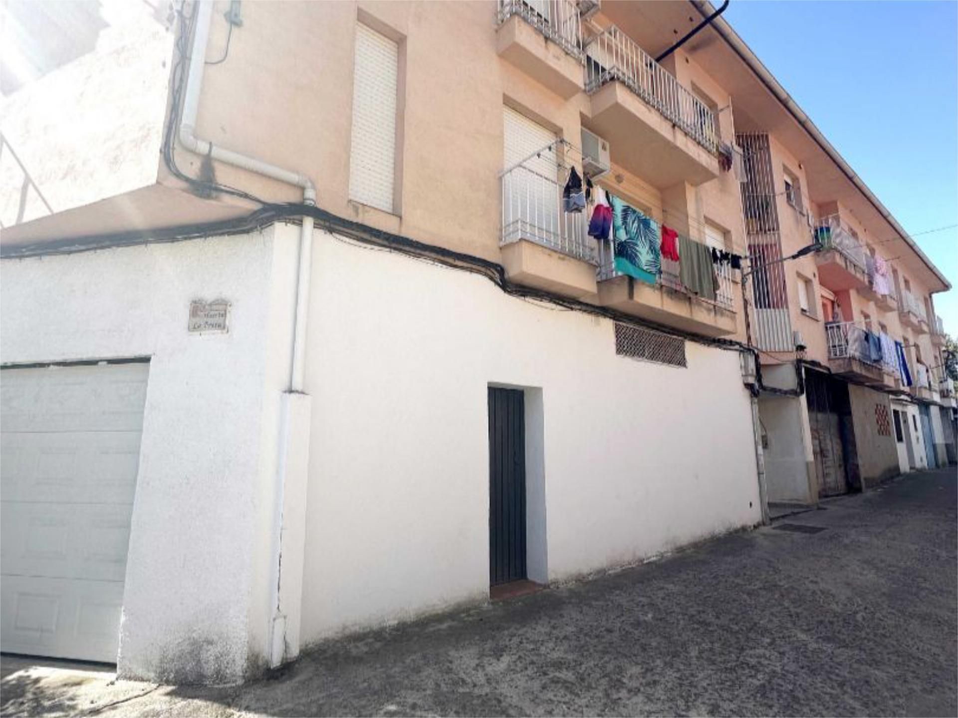 Exterior view of Flat for sale in Villanueva de la Vera  with Air Conditioner and Balcony