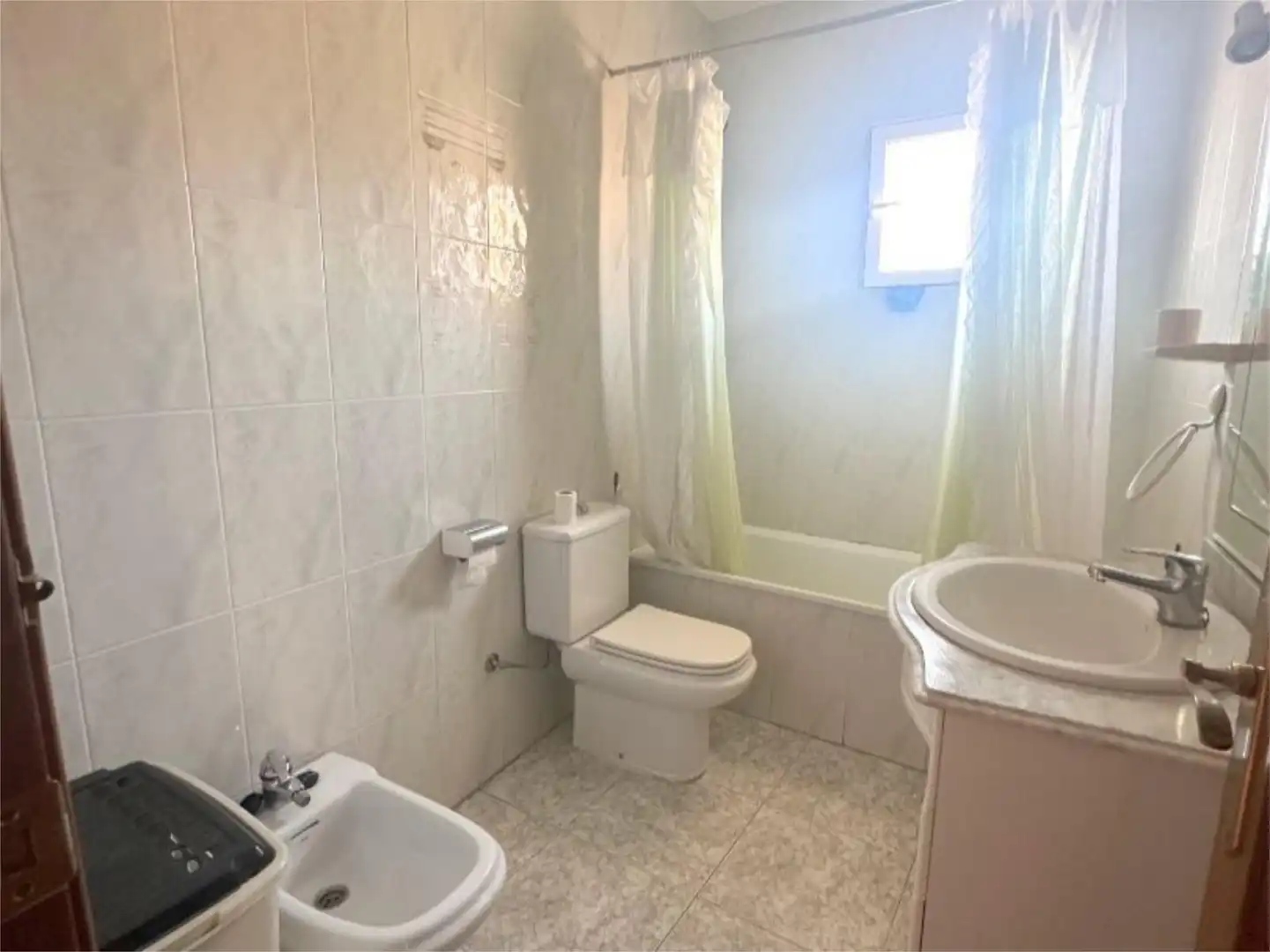 Flat for sale in Calle Huerta la Presa, 1, Villanueva de la Vera Bathroom of Flat for sale in Villanueva de la Vera with Air Conditioner and Balcony