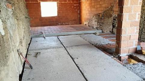 Foto 2 de Casa adosada en venda a Plaza Esparraguera, 2, Valdecañas de Tajo, Cáceres