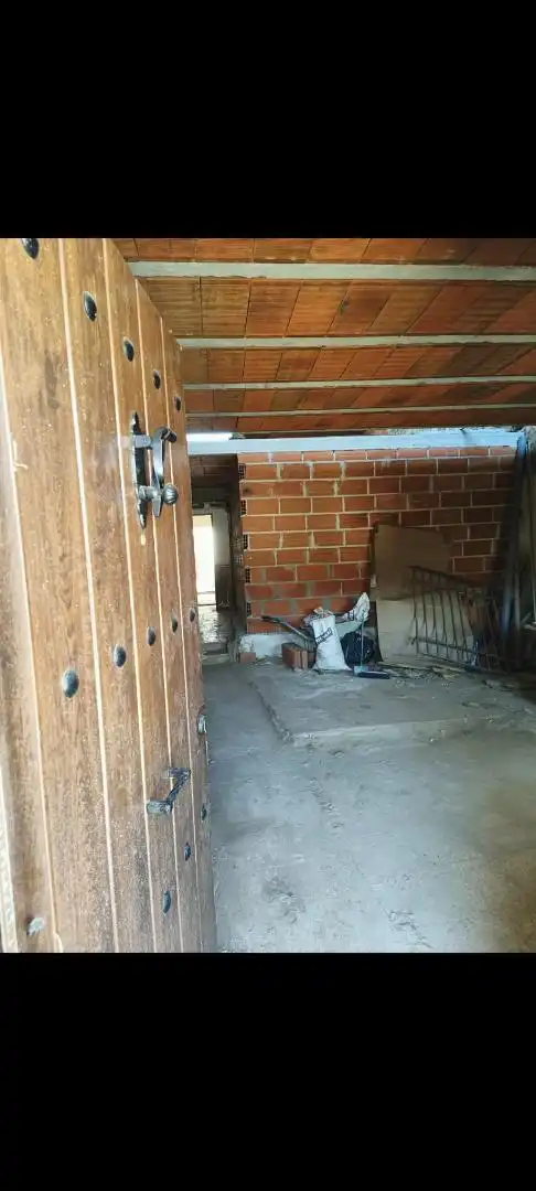 Casa adosada en venda a Plaza Esparraguera, 2, Valdecañas de Tajo Casa adosada en venda en Valdecañas de Tajo amb Jardí privat i Traster