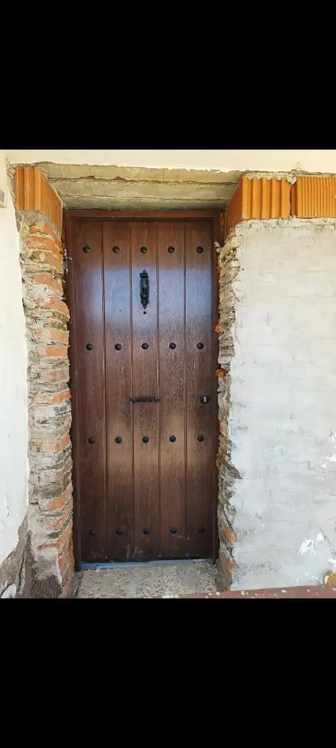 Casa adosada en venda a Plaza Esparraguera, 2, Valdecañas de Tajo Casa adosada en venda en Valdecañas de Tajo amb Jardí privat i Traster