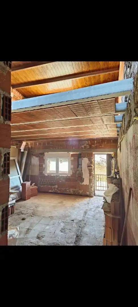 Casa adosada en venda a Plaza Esparraguera, 2, Valdecañas de Tajo Casa adosada en venda en Valdecañas de Tajo amb Jardí privat i Traster