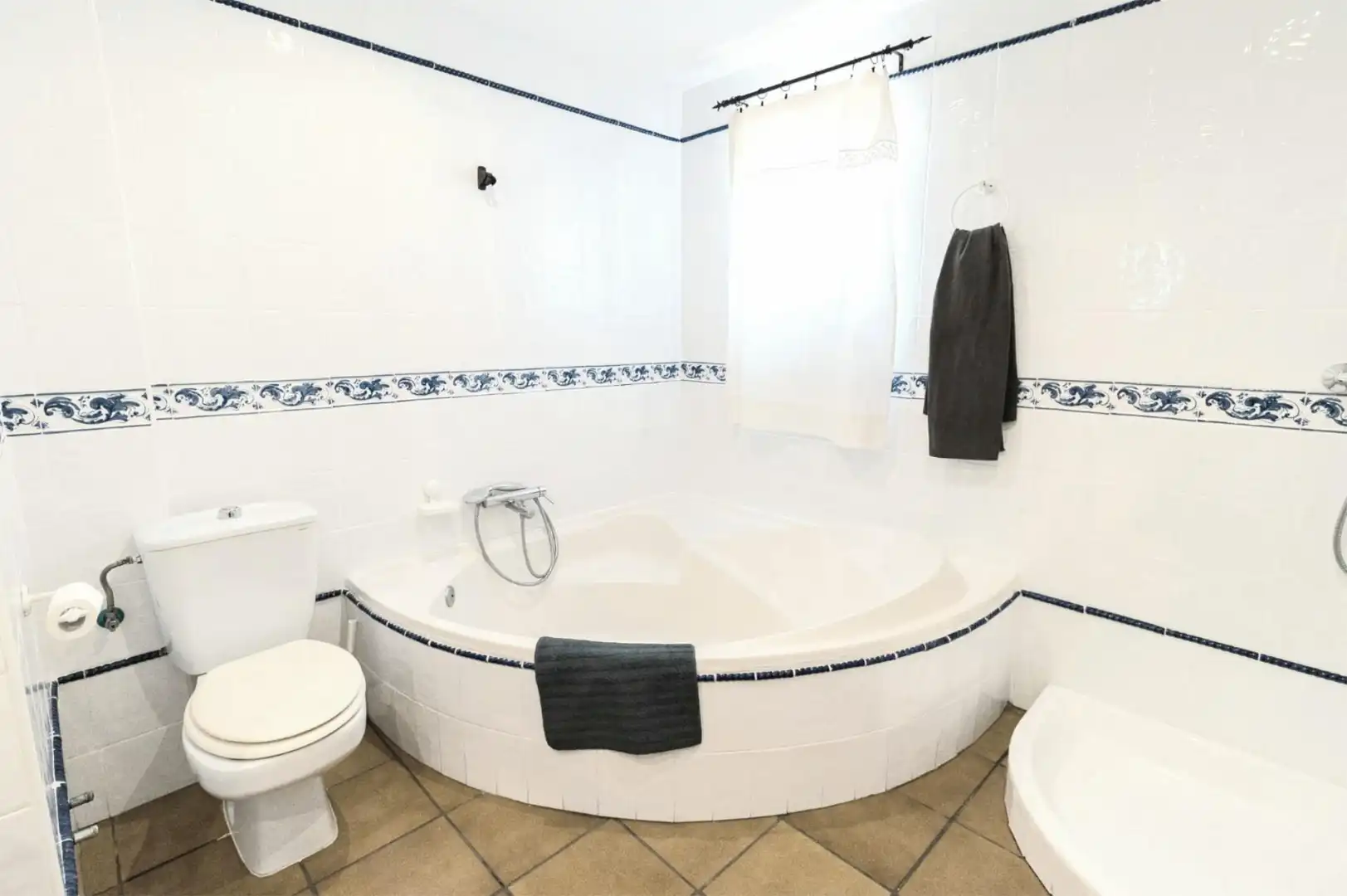Houses for sale in Calle Reina Sofia, 10, El Esparragal Bathroom of Houses for sale in Murcia with Air Conditioner, Heating and Private garden