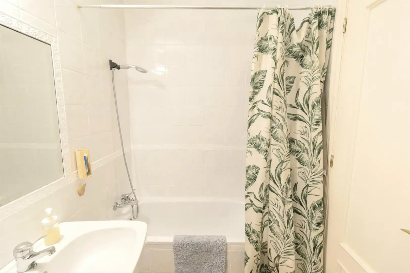 Houses for sale in Calle Reina Sofia, 10, El Esparragal Bathroom of Houses for sale in Murcia with Air Conditioner, Heating and Private garden