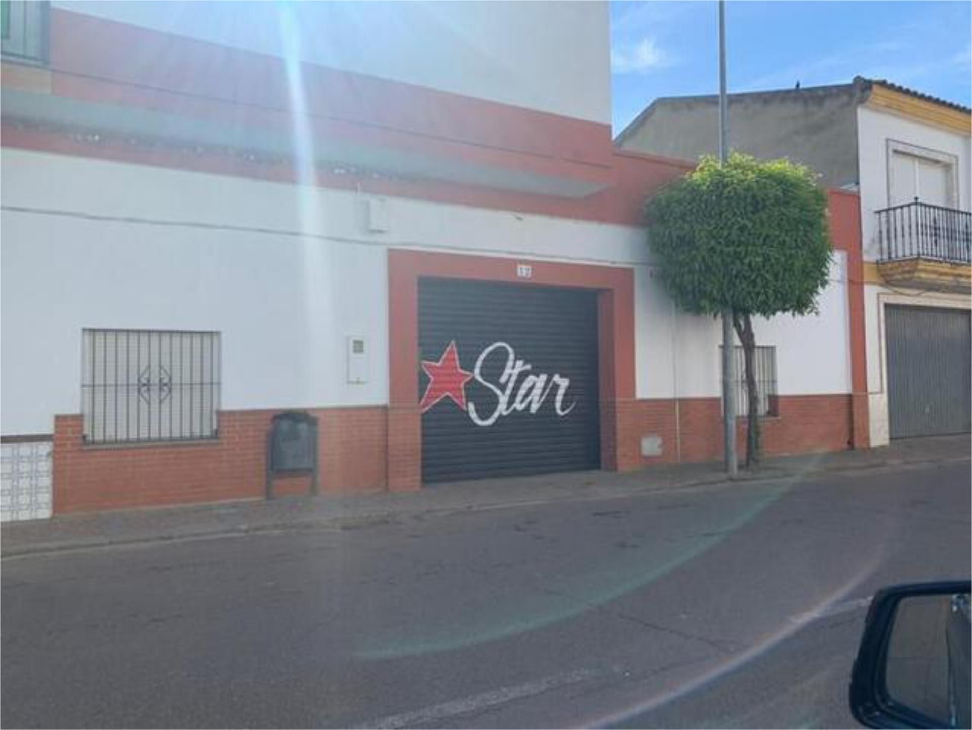 Premises to rent in Calamonte