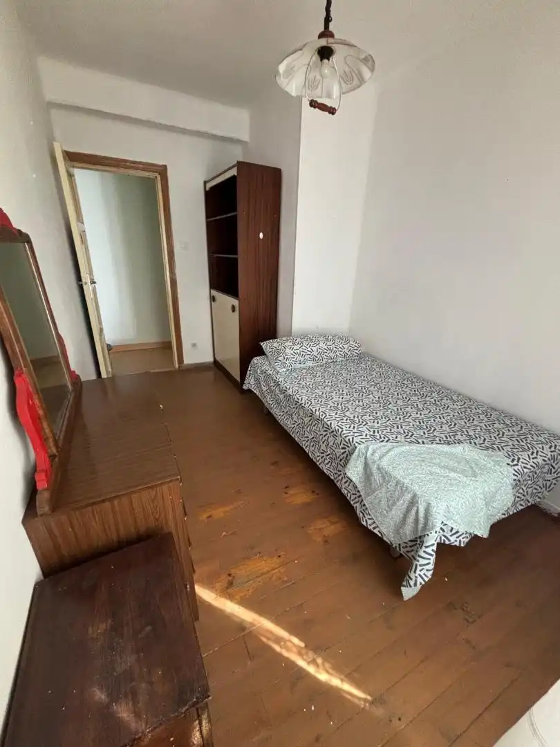 Bedroom of Flat for share in Lerma  with Parquet flooring, Terrace and Furnished