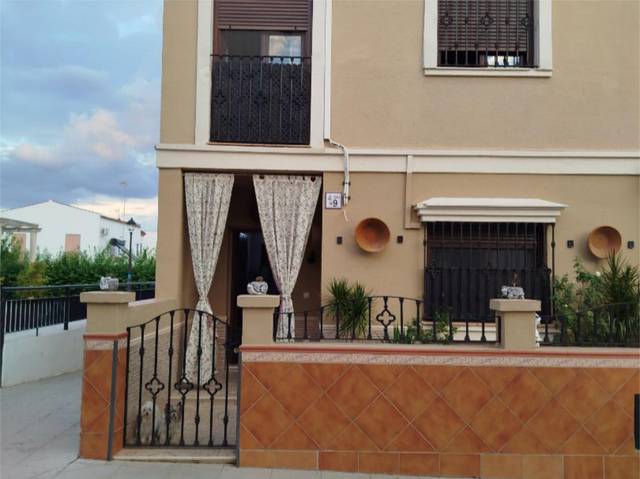 Casa adosada en Venta en Plaza Doñana, 9 en Aznalcázar
