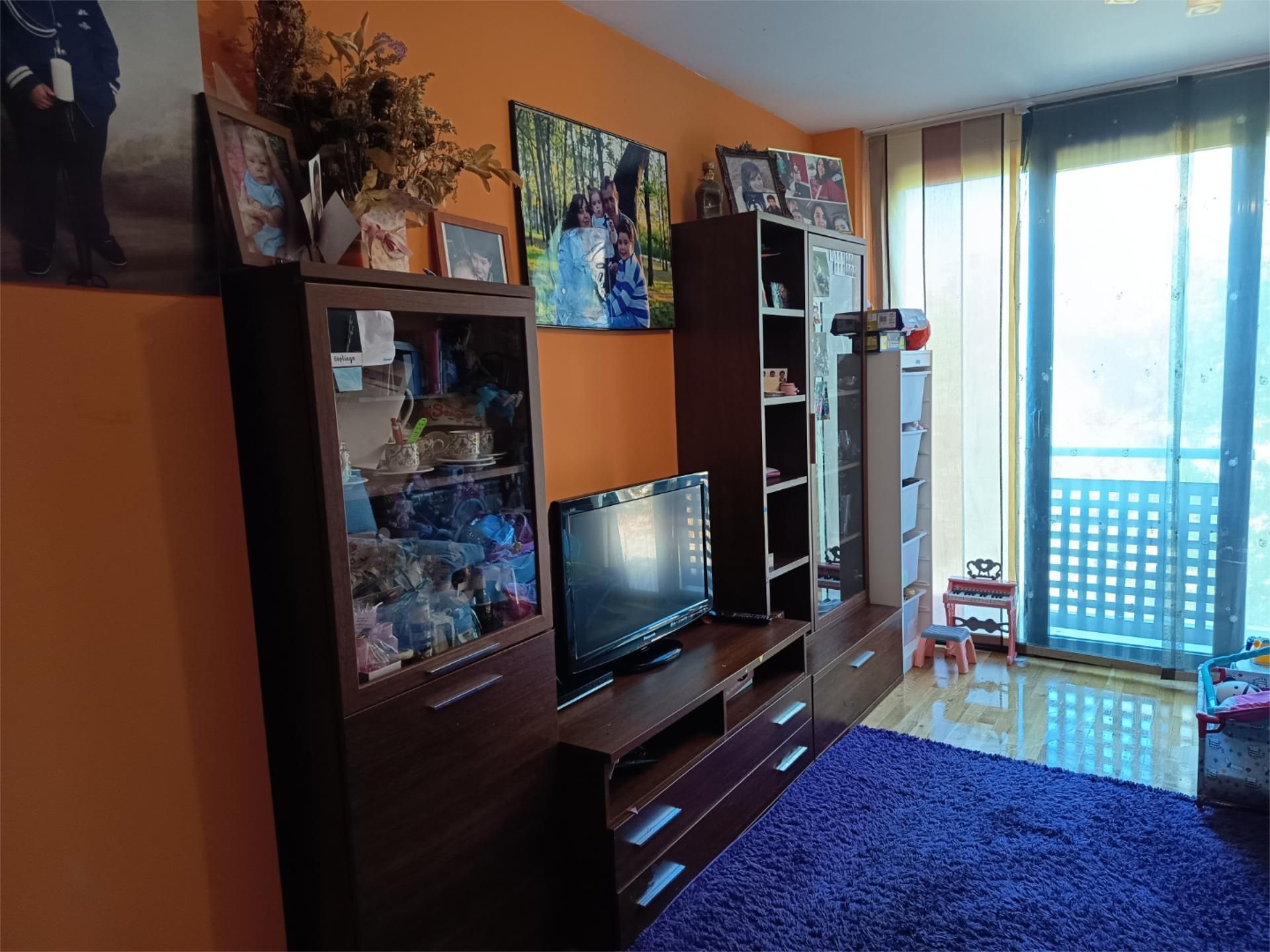 Sala d'estar de Pis en venda en León Capital  amb Terrassa i Balcó