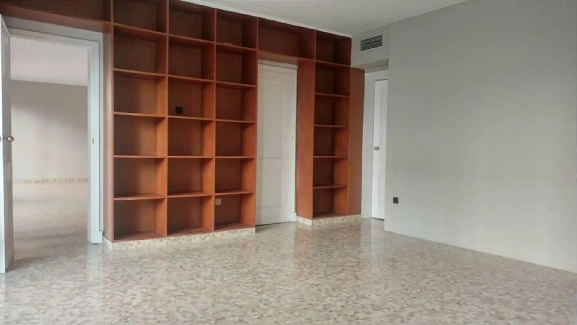 Flat for rent in Calle de Castelar, 16, Arenal - Museo Flat for rent in Calle de Castelar, 16, Arenal - Museo