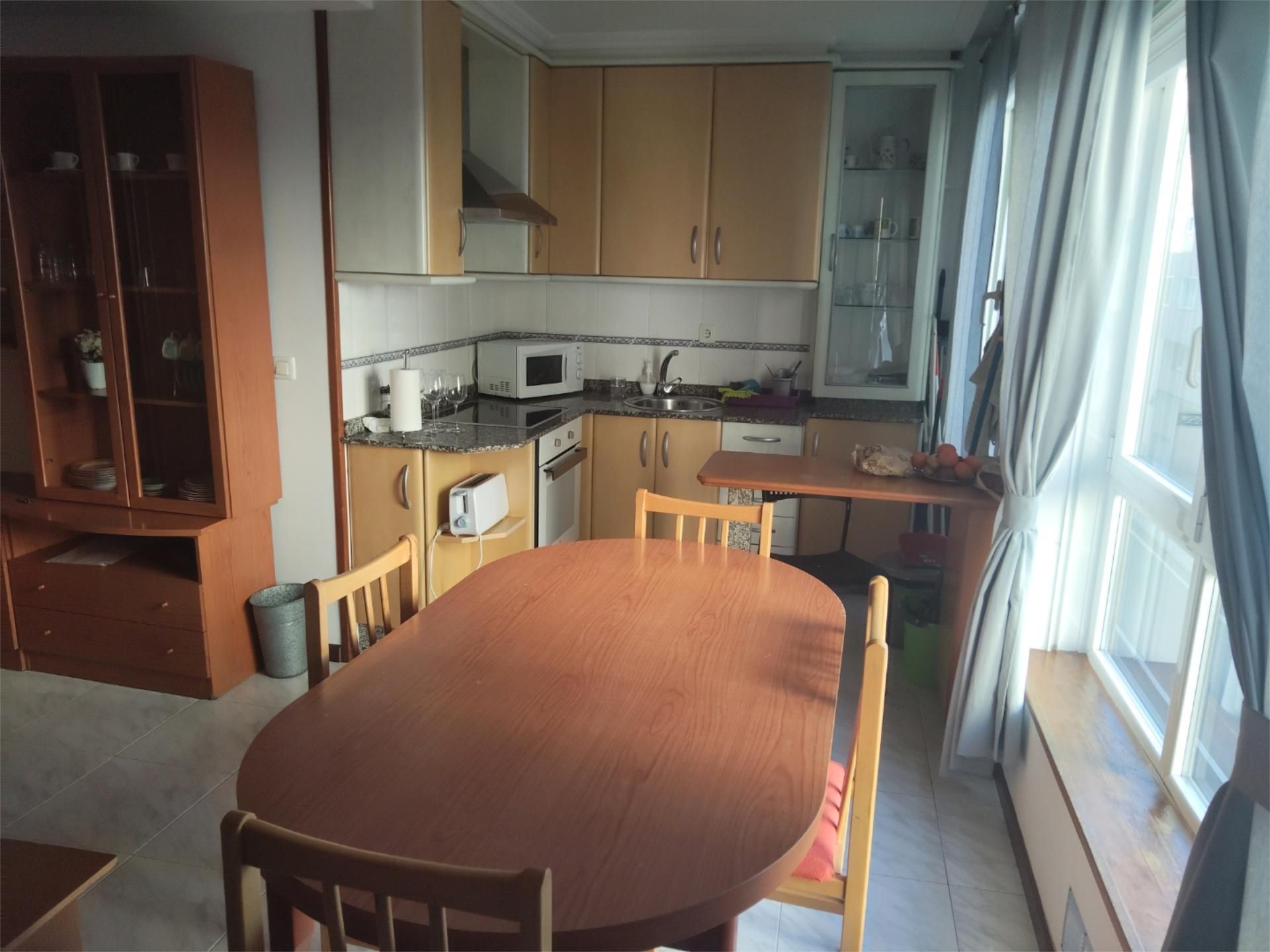 Kitchen of Flat to rent in Ribeira  with Heating, Parquet flooring and Furnished