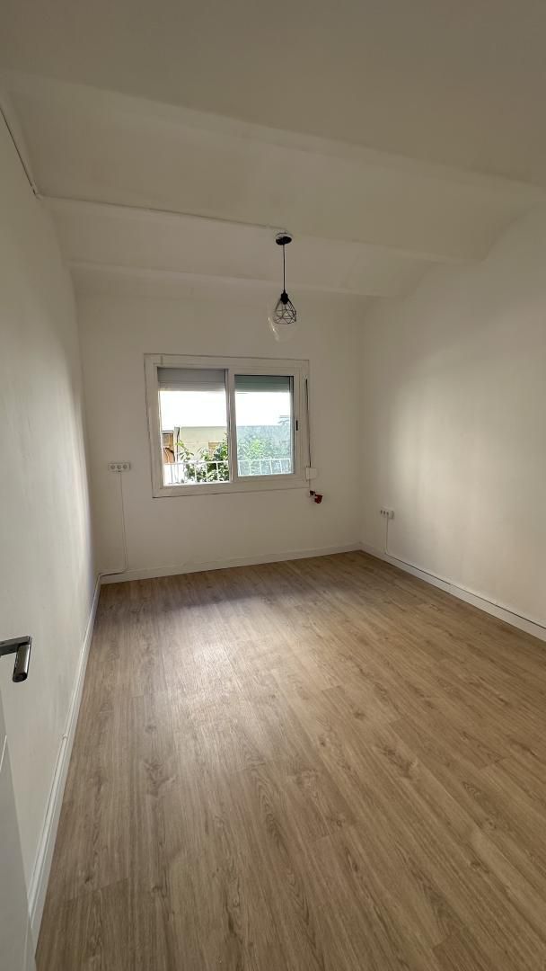 Flat to share in Carrer de la Riba, 11, Can Clota