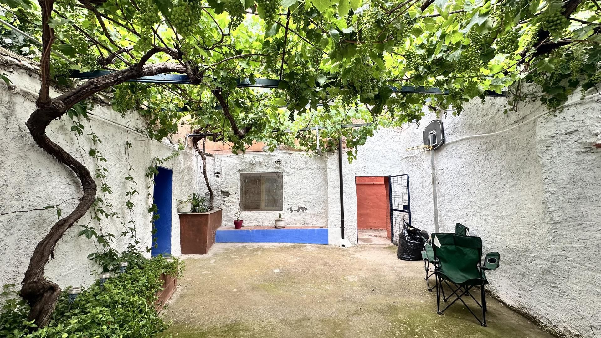 Jardí de Casa adosada en venda en Brea de Aragón amb Calefacció, Terrassa i Traster
