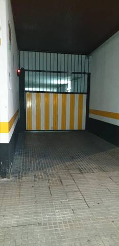 Garaje en Alquiler en Fuente de la Salud Kalea, 2 en Desamparados