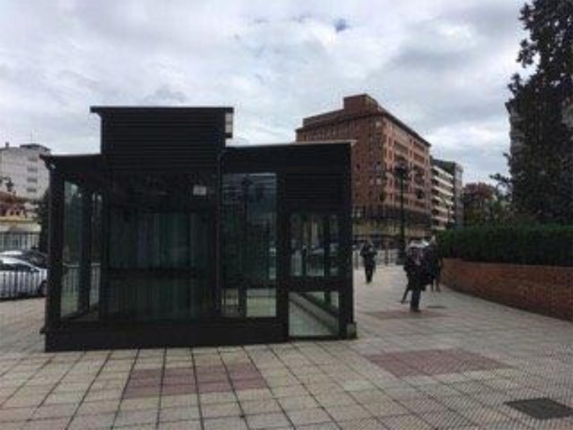 Vista exterior de Garatge de lloguer en Oviedo 