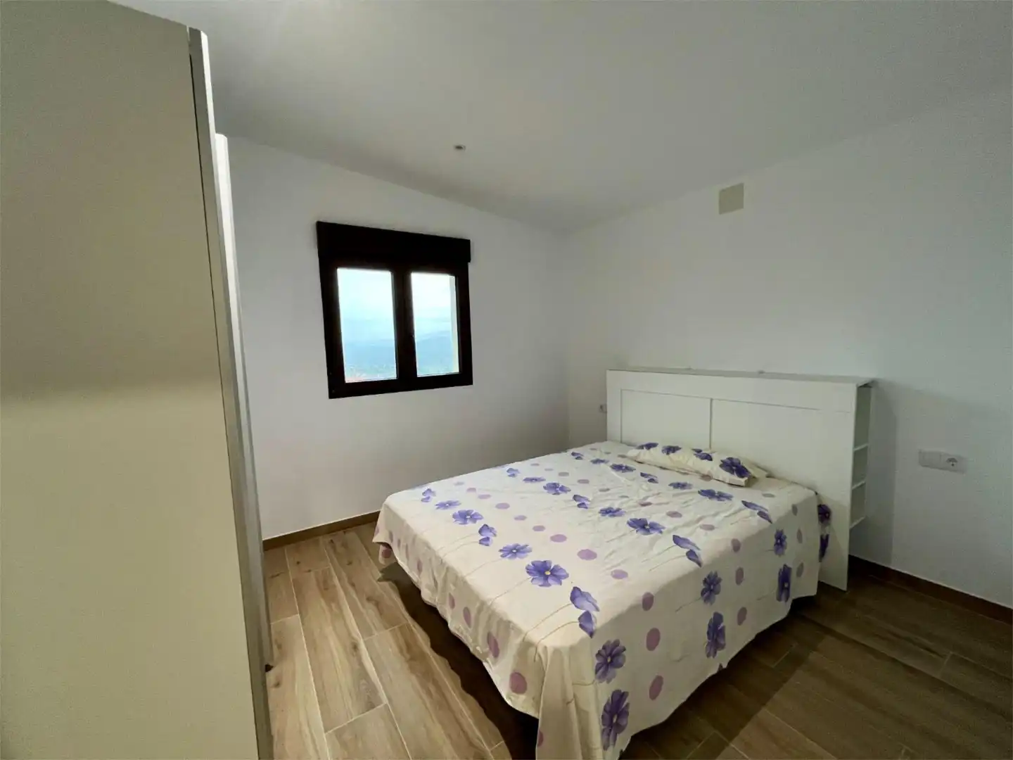 Finca rústica en venta en Avinguda Constitució, 35, Sierra Engarcerán Habitación de Finca rústica en venta en Sierra Engarcerán con Aire acondicionado, Calefacción y Jardín privado