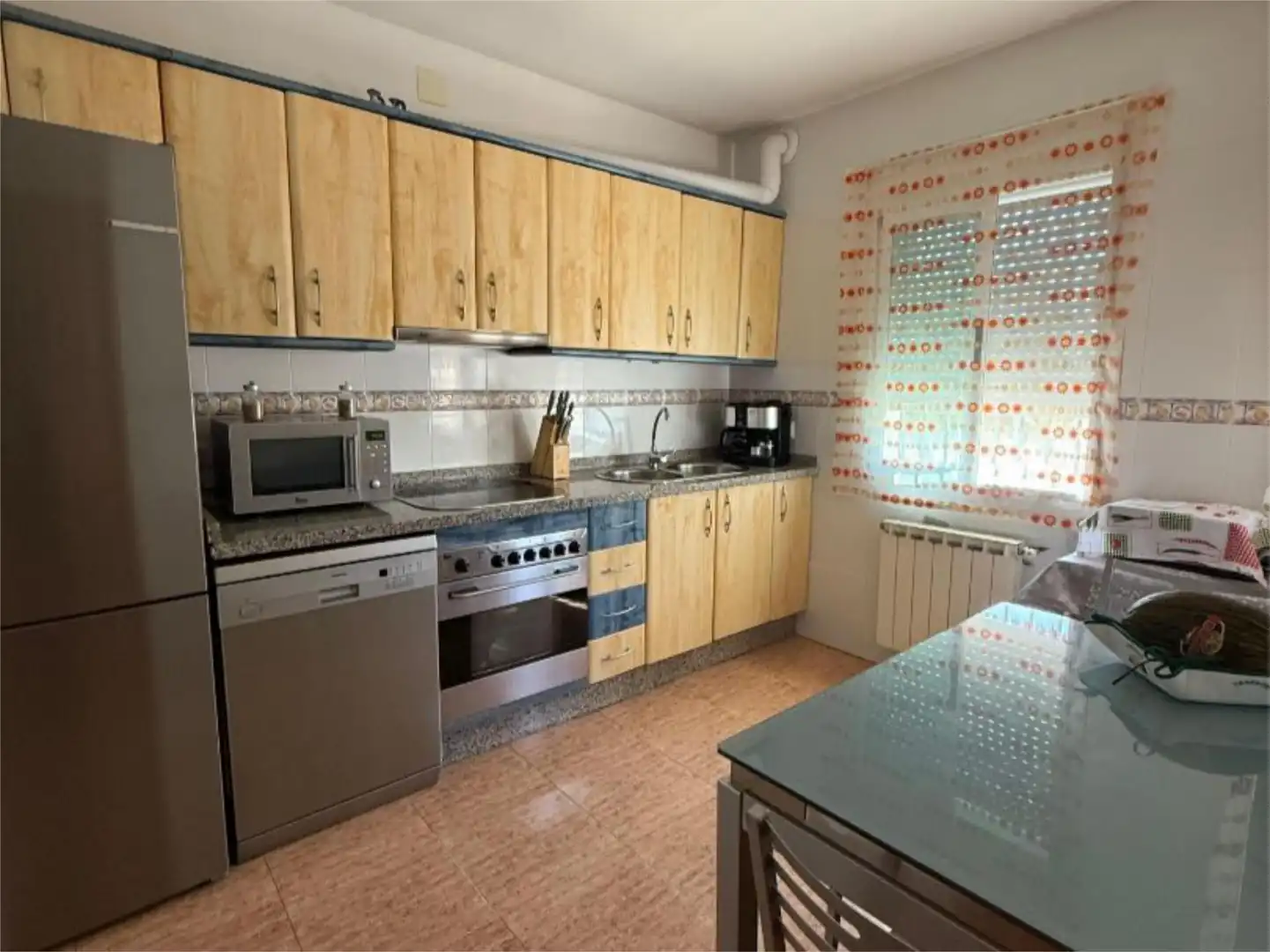 Einfamilien-Reihenhaus zum Verkauf in Calle Los Cipreses, 1, Piedrabuena Küche von Einfamilien-Reihenhaus zum Verkauf in Piedrabuena mit Klimaanlage