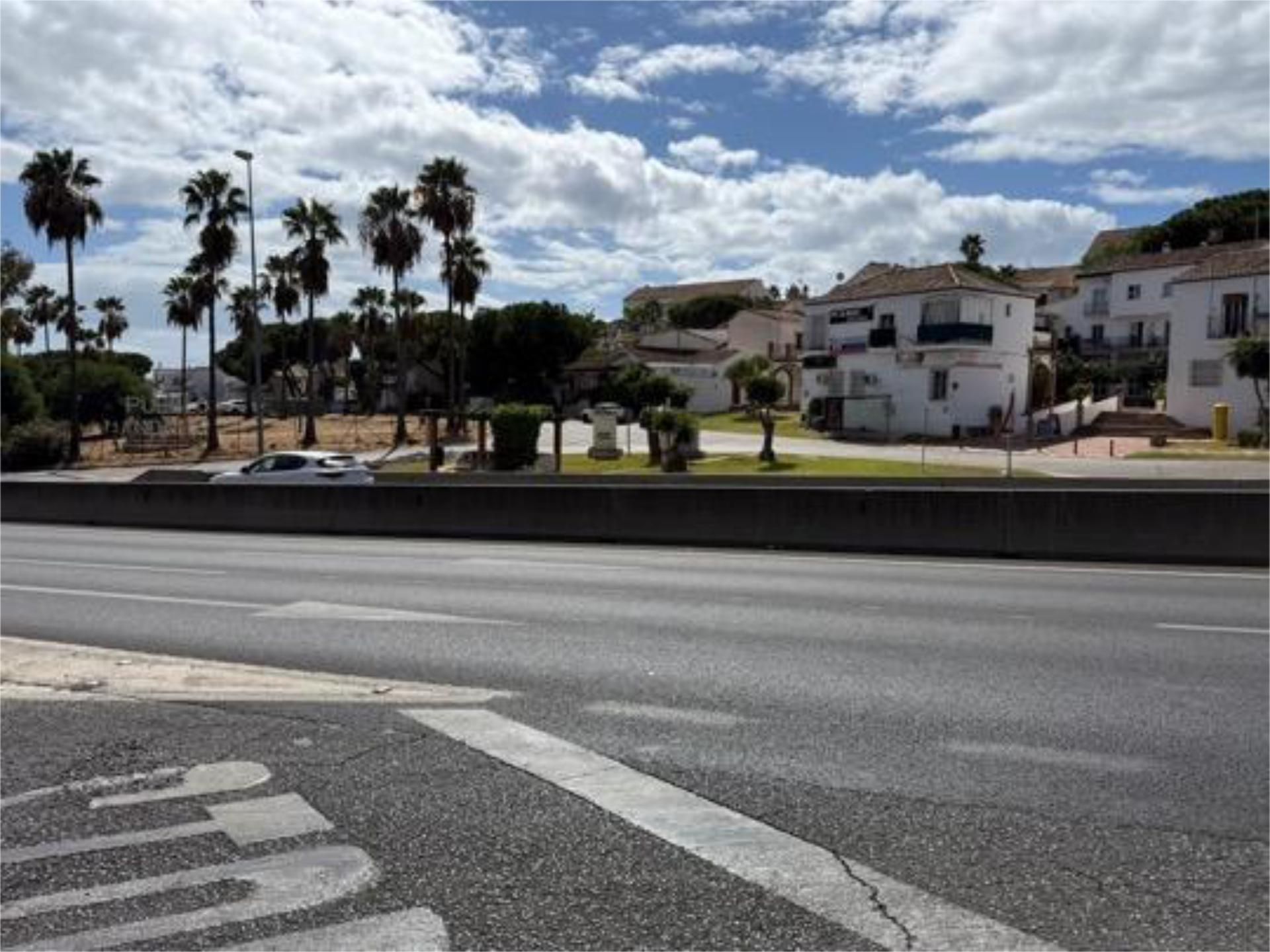 Premises to rent in Riviera del Sol Exterior view of Premises to rent in Mijas