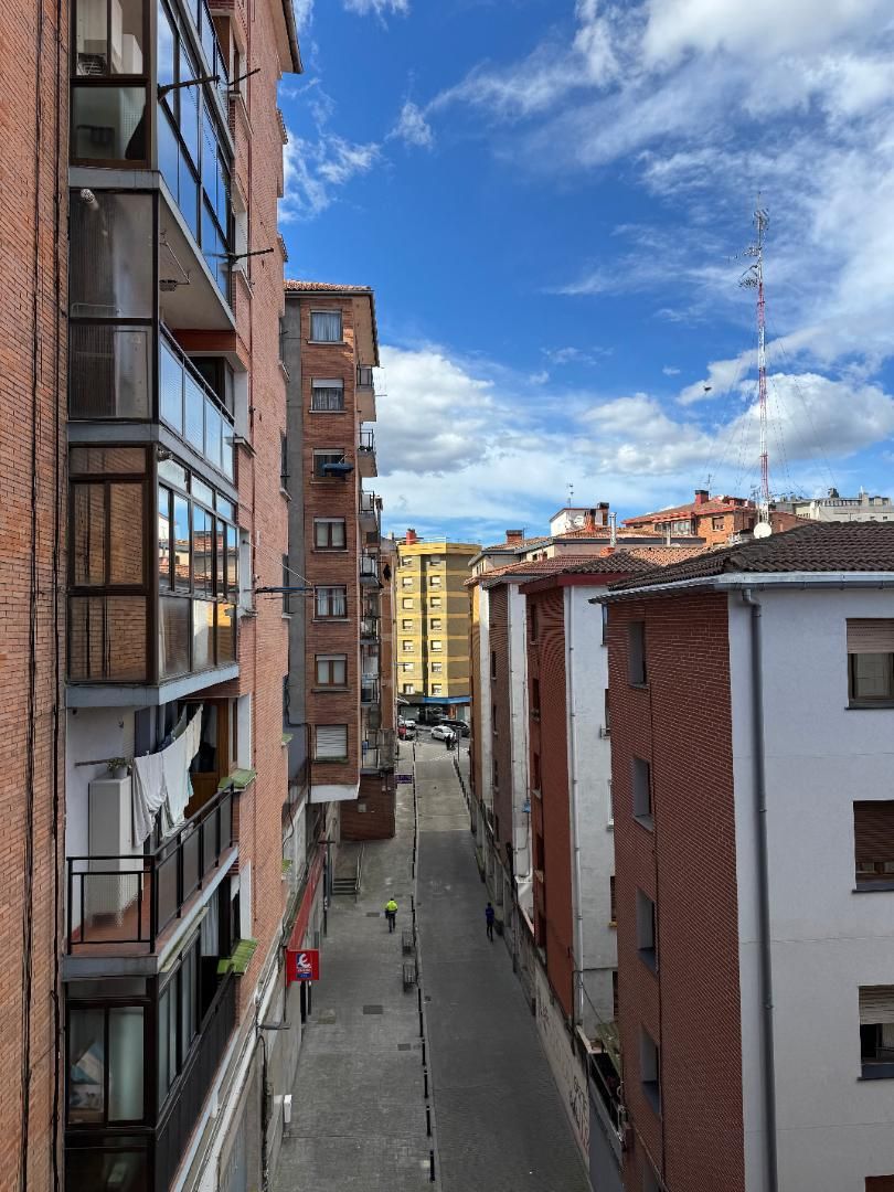 Exterior view of Flat for sale in Basauri   with Balcony