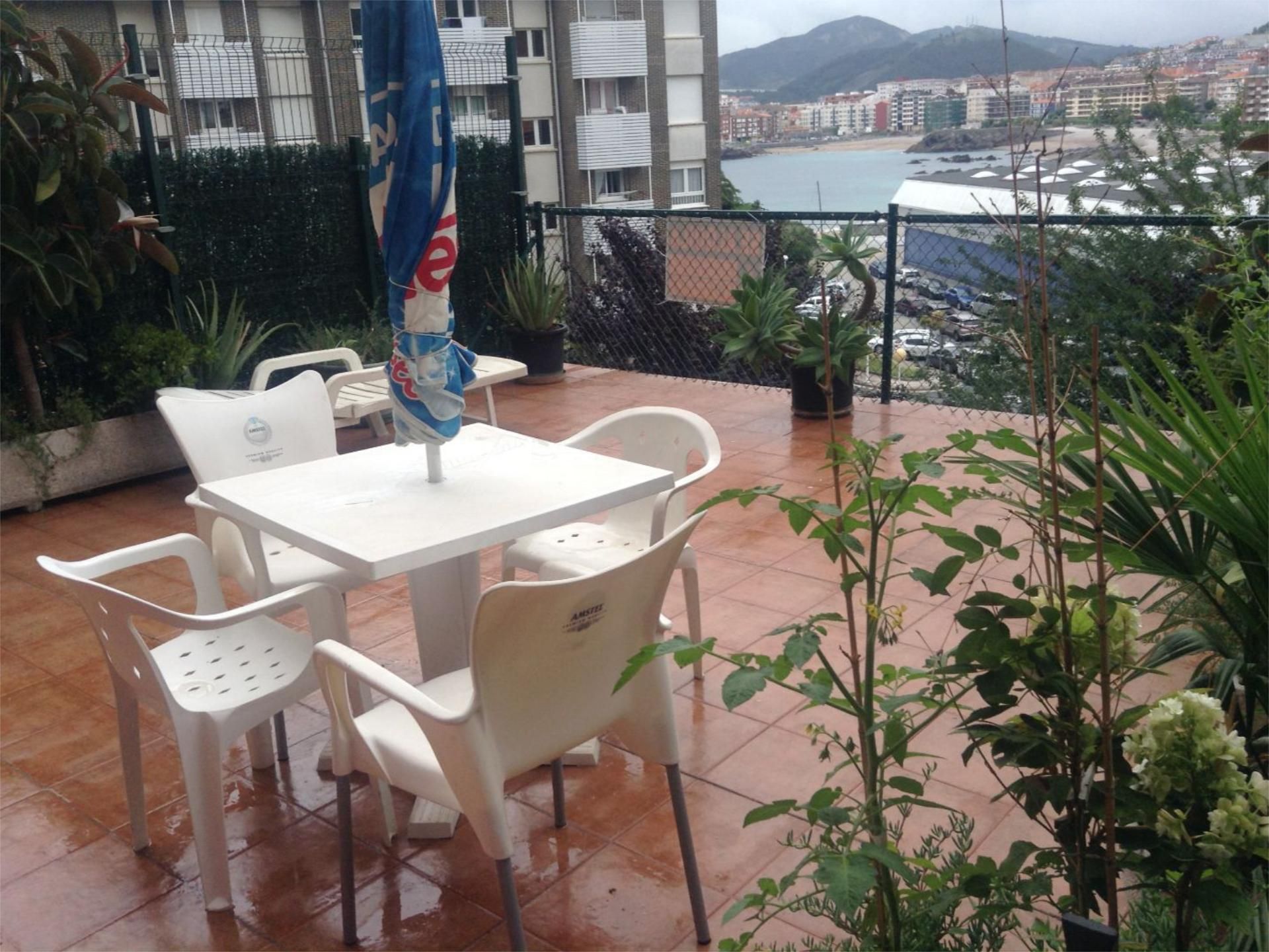 Terrassa de Pis de lloguer en Castro-Urdiales amb Calefacció, Terrassa i Traster