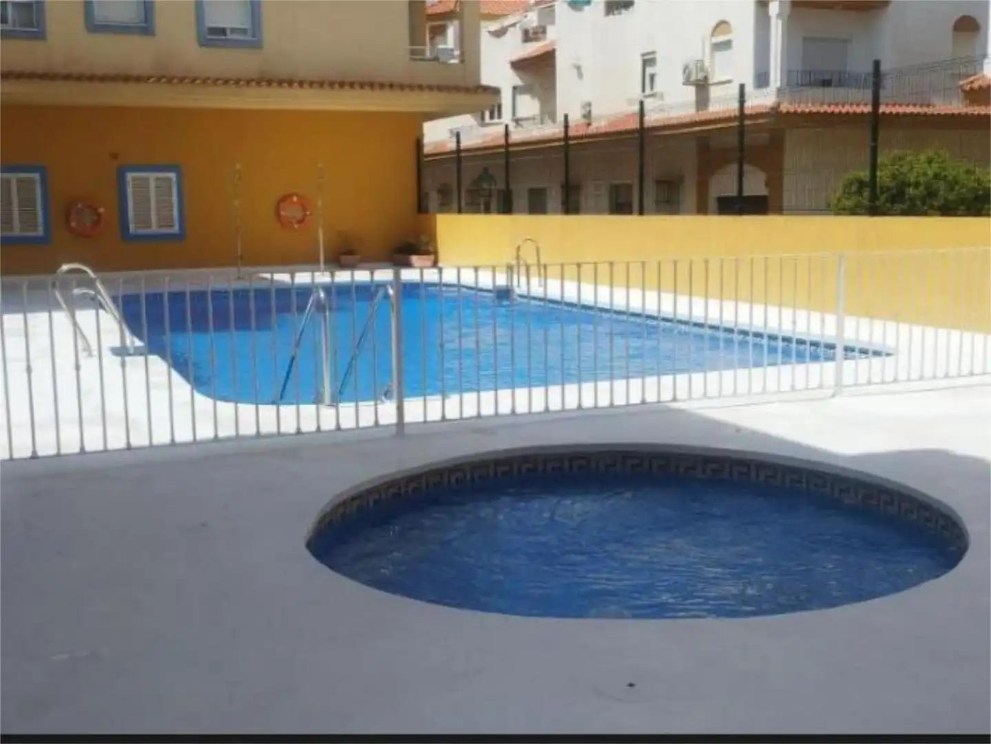 Piso en venta en Calle Palmera del Palacio, 2, Zahara Pueblo Piscina de Piso en venta en Zahara de los Atunes con Aire acondicionado, Piscina y Amueblado
