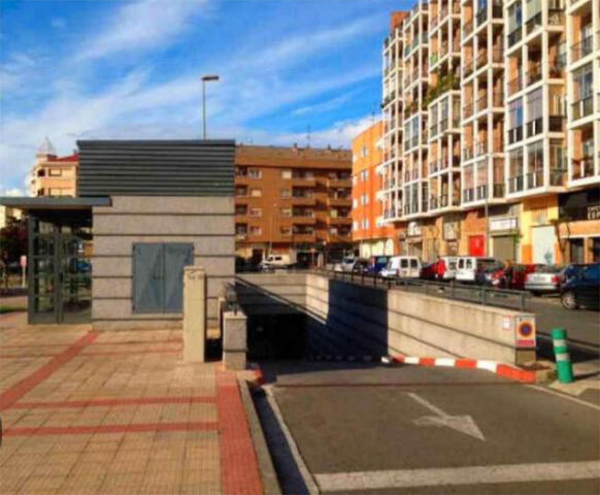 Vista exterior de Garatge de lloguer en  Logroño